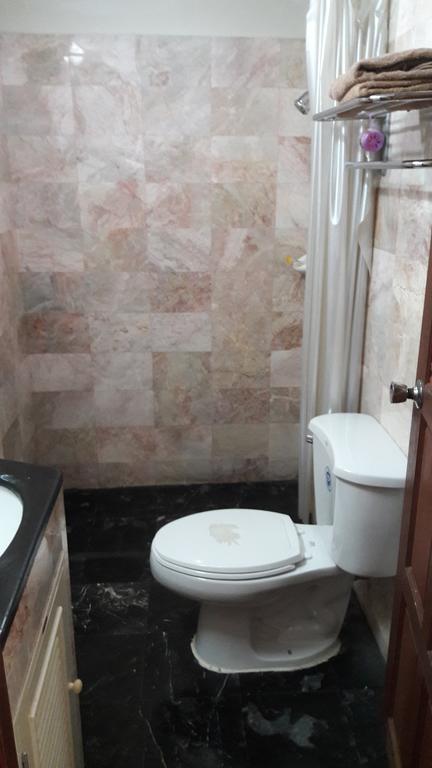 Tony Home And Restaurant Карон Экстерьер фото
